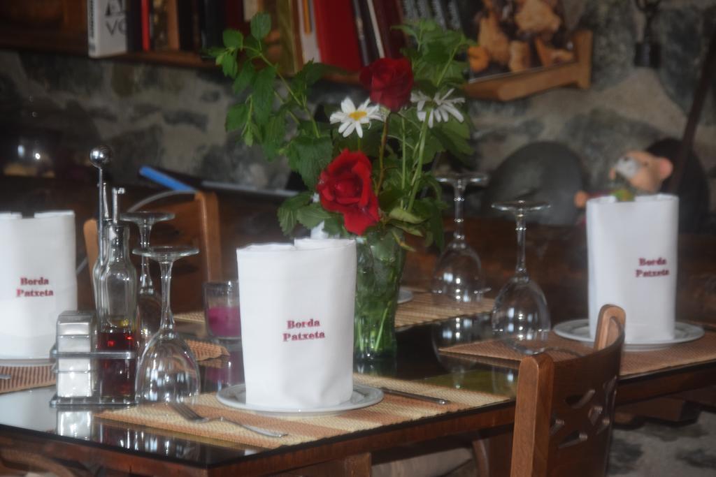 קאנילו Casa Rural Restaurant Borda Patxeta מראה חיצוני תמונה