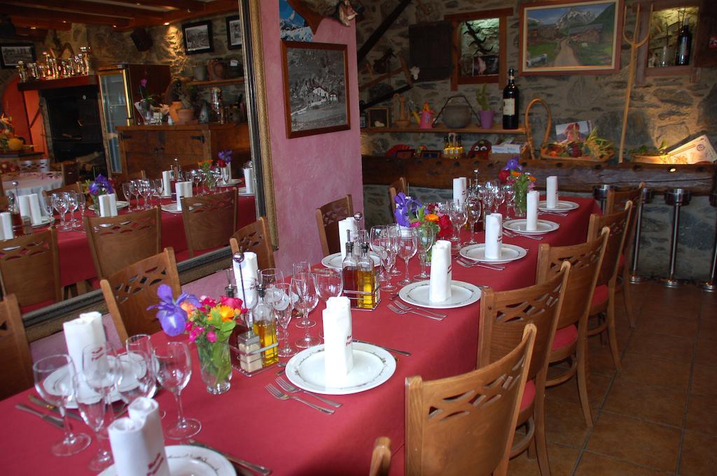קאנילו Casa Rural Restaurant Borda Patxeta מראה חיצוני תמונה